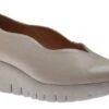 Wonders C33160 Piedra Leather Scallop Wedge Pump