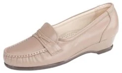 Easier Mocha Leather Slip On Wedge Loafer -Remonte Shop saseasier07c